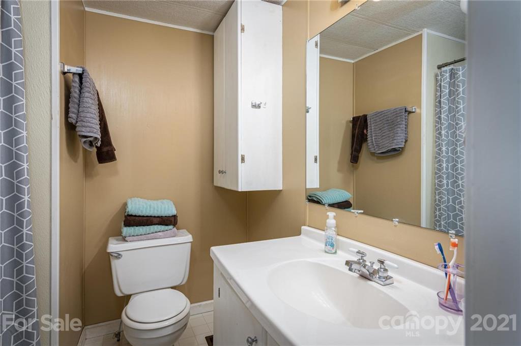 500 Miner's Road Lincolnton, NC 28092 - Photo 14 of 21 Gallery Image 14