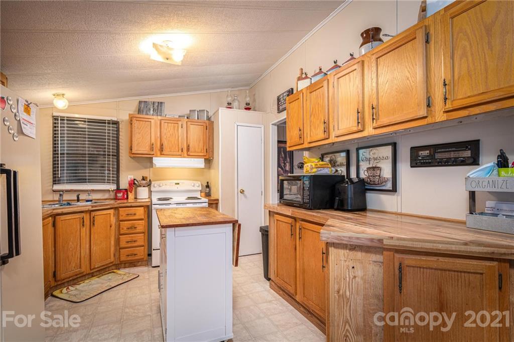 500 Miner's Road Lincolnton, NC 28092 - Photo 4 of 21 Gallery Image 4