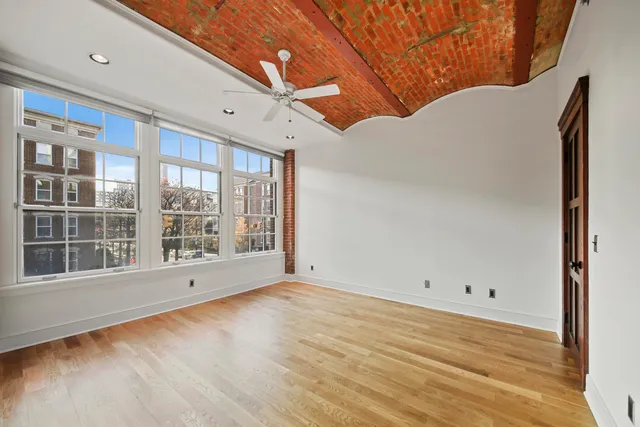 $4,950 | 174 Washington Street, Unit 2C, Jersey City, NJ 07302