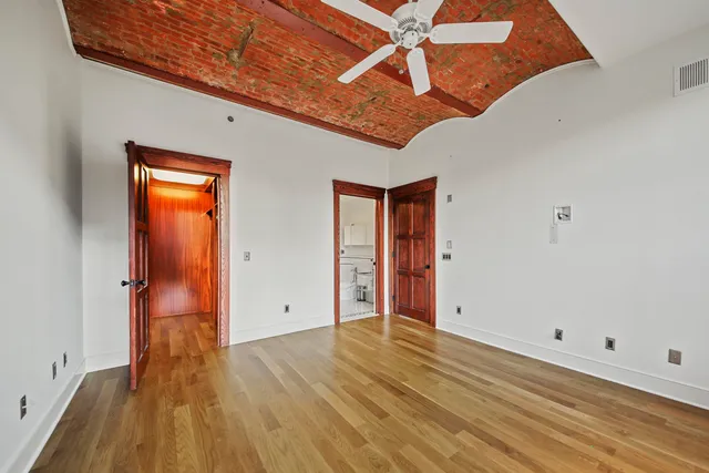 $4,950 | 174 Washington Street, Unit 2C, Jersey City, NJ 07302