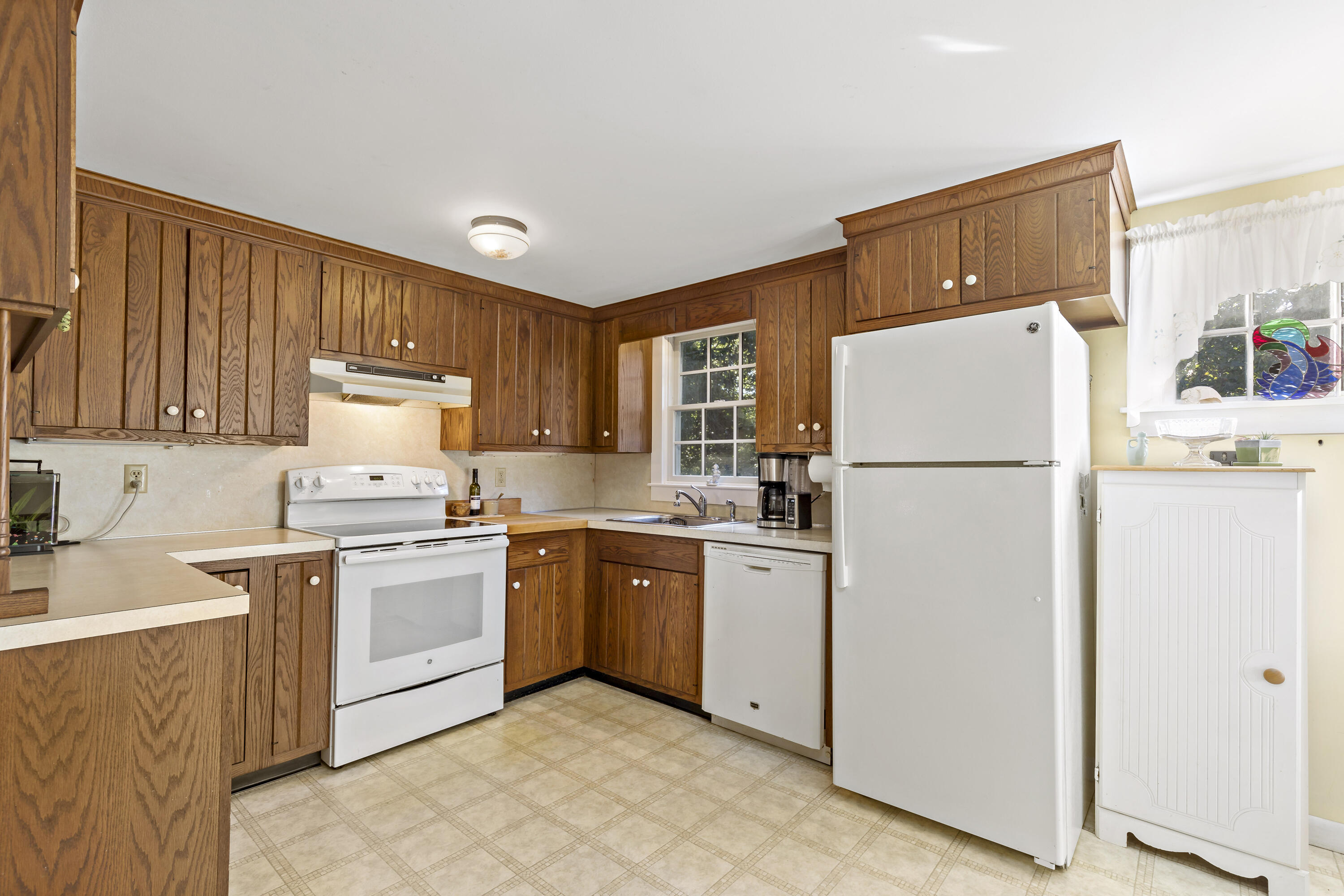 15 Mary Road Eastham, MA 02642 - Photo 14 of 48 37