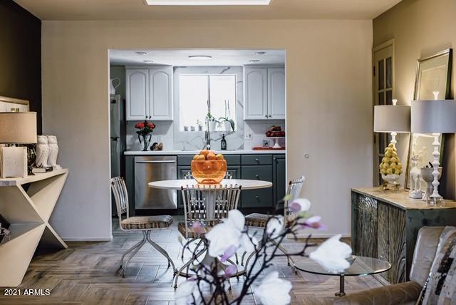 110 Nighthawk Avenue Bisbee, AZ 85603 - Photo 7 of 26 Breakfast room with skylight