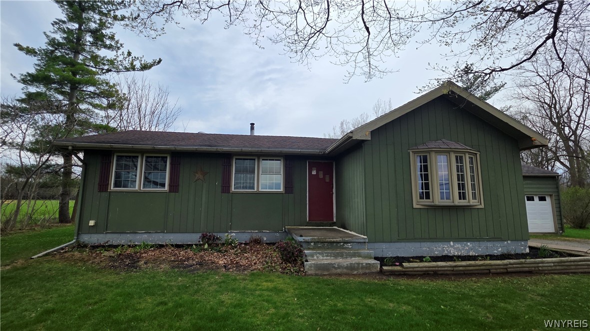 1768 Lewiston Road Alabama, NY 14013 - Photo 2 of 32