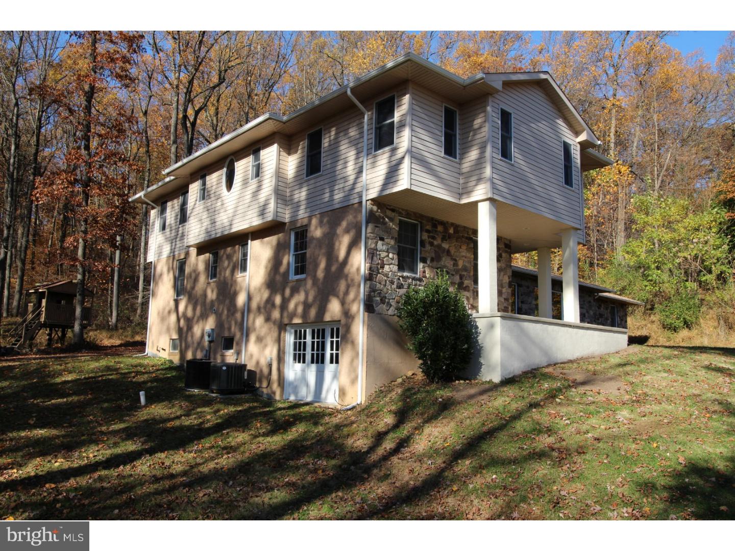247 Thompson Mill Road Newtown, PA 18940 - Photo 2 of 25