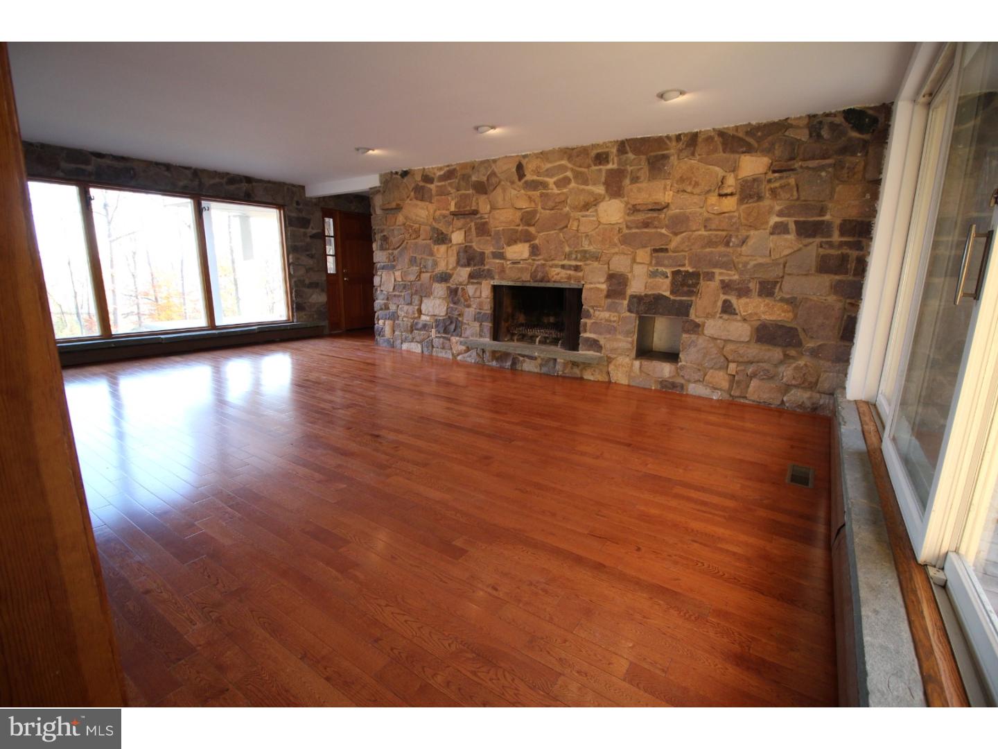 247 Thompson Mill Road Newtown, PA 18940 - Photo 8 of 25