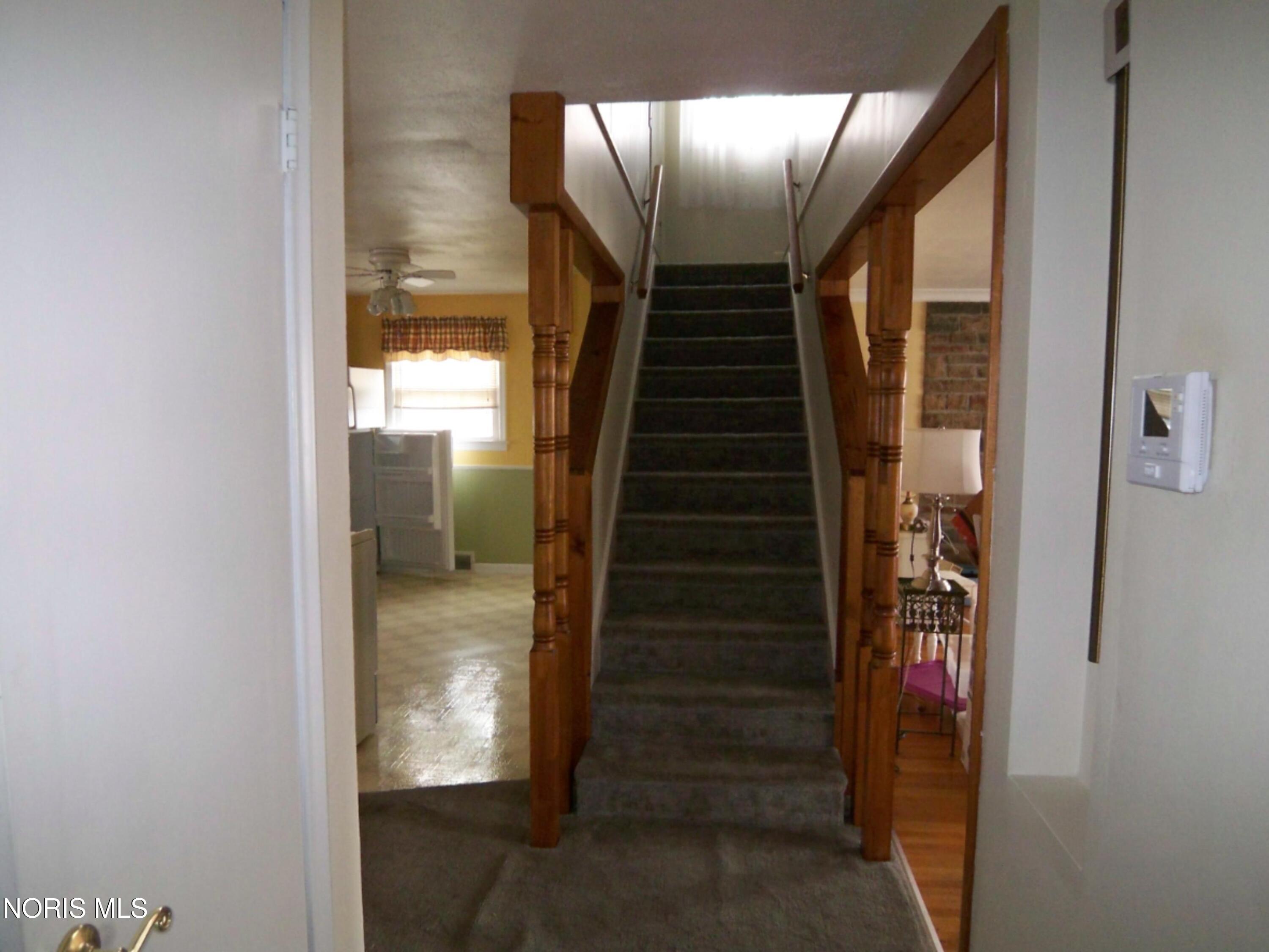 525 Rector Avenue Findlay, OH 45840 - Photo 6 of 12 100_8445