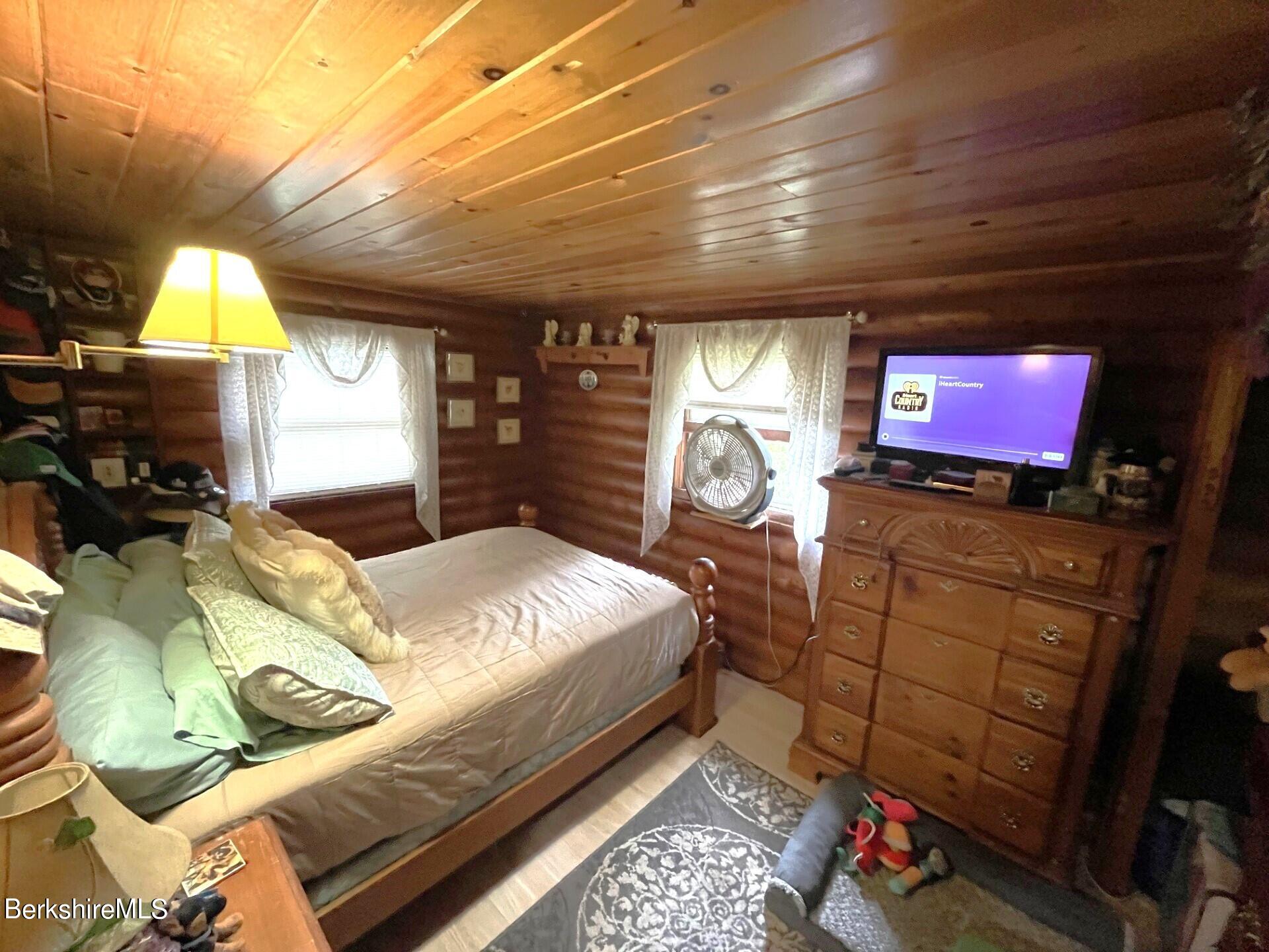 119 Johnson Road Becket, MA 01223 - Photo 18 of 50 BR2