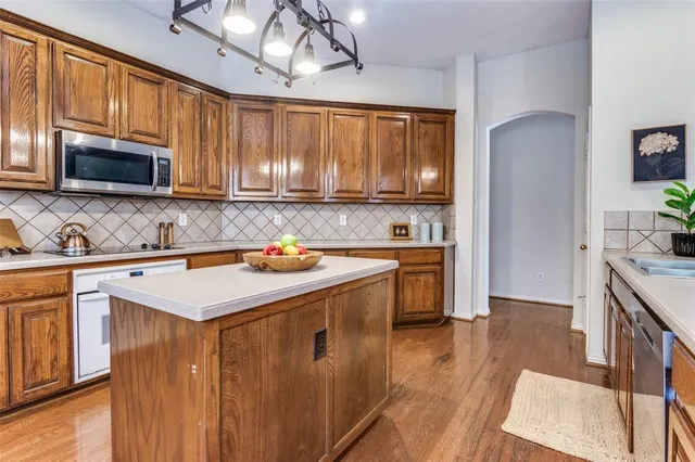 $490,000 | 8020 Bridge Street, North Richland Hills, TX 76180