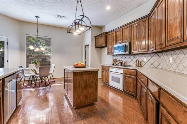 $490,000 | 8020 Bridge Street, North Richland Hills, TX 76180