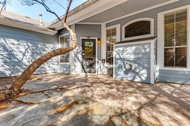 $490,000 | 8020 Bridge Street, North Richland Hills, TX 76180