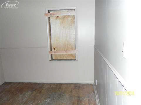 4502 Fleming Road Flint, MI 48504 - Photo 6 of 8 20405084-5.JPG