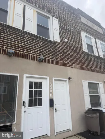 $1,400 | 1008 Clifton Avenue, Unit B, Darby, PA 19023