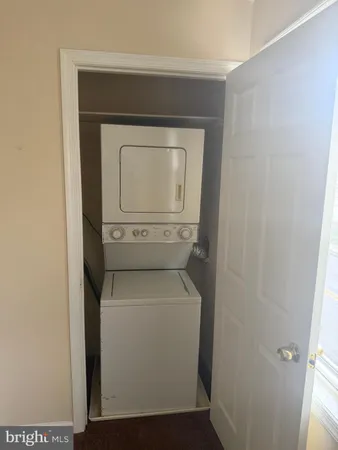 $1,400 | 1008 Clifton Avenue, Unit B, Darby, PA 19023