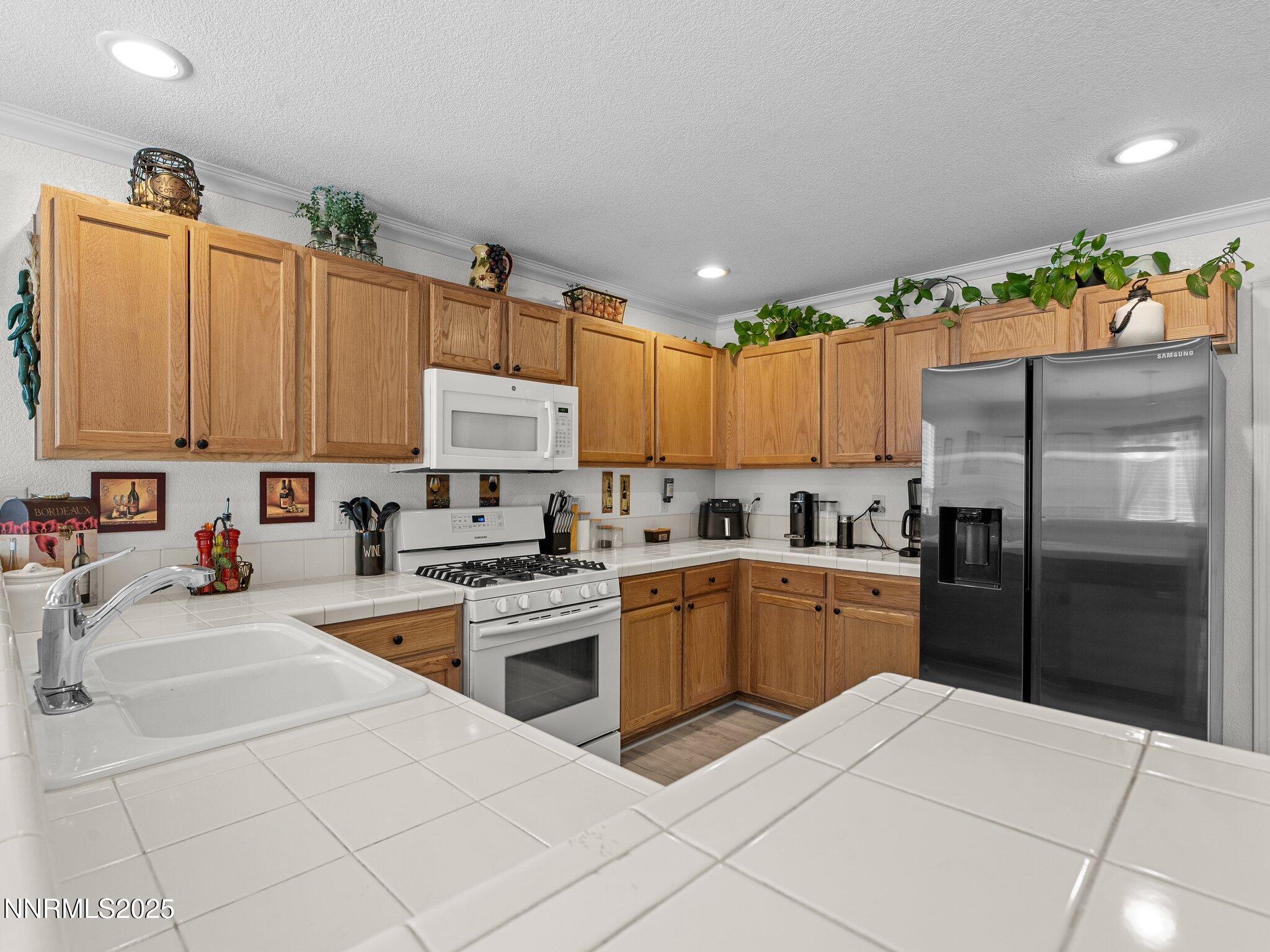 1921 Driver Court Fernley, NV 89408 - Photo 12 of 32 1921 Driver Ct-111