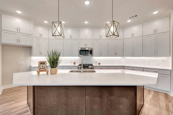 $479,990 | 748 Shinnery Oak Way, Waxahachie, TX 75165