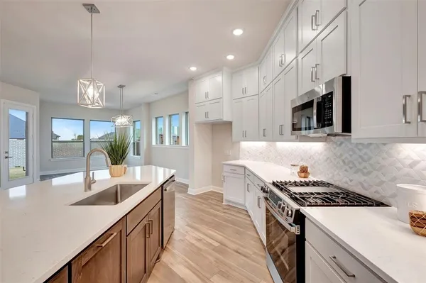 $479,990 | 748 Shinnery Oak Way, Waxahachie, TX 75165