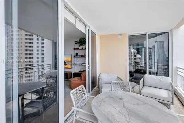 $8,900 | 848 Brickell Key Drive, Unit 2605, Miami, FL 33131
