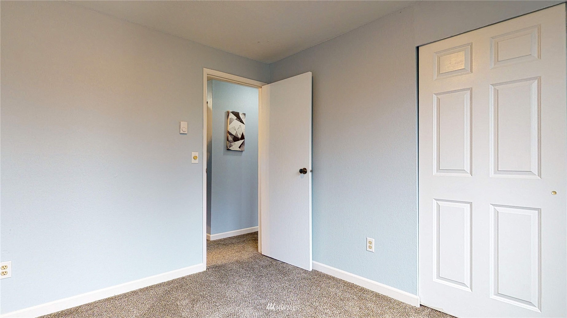 820 Cady Road, Unit C304 Everett, WA 98203 - Photo 17 of 23 an empty room with windows