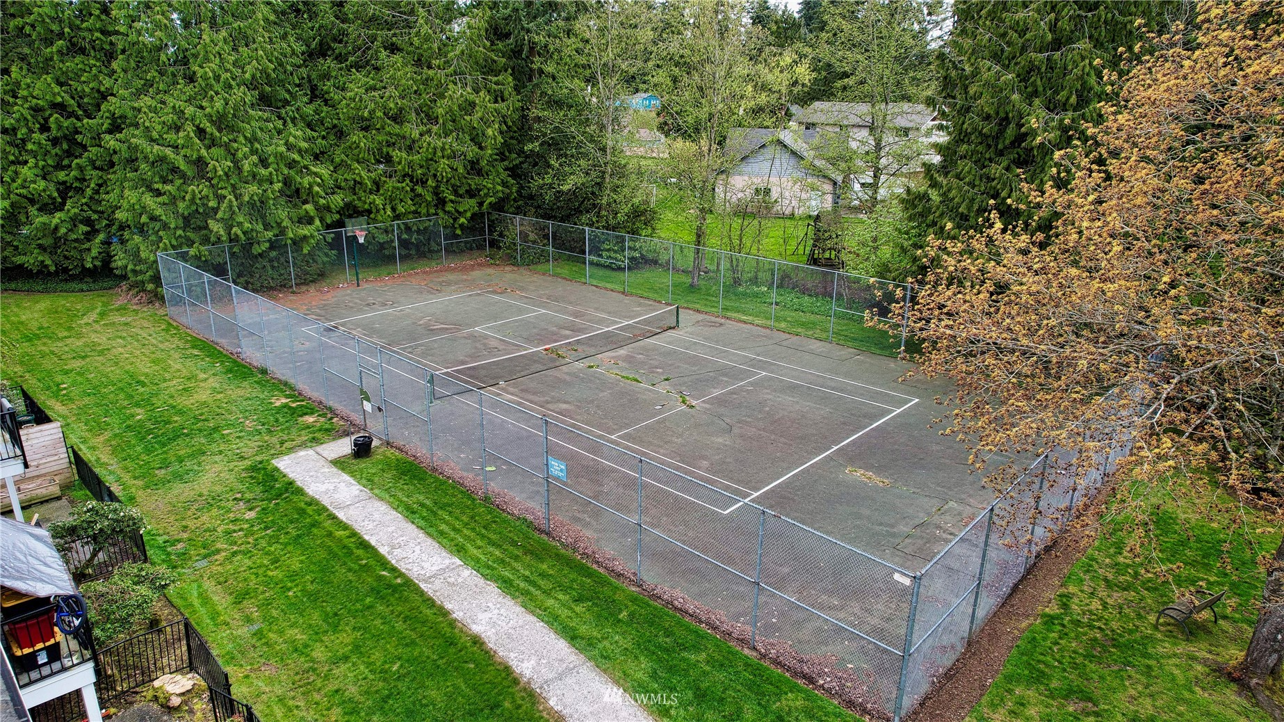 820 Cady Road, Unit C304 Everett, WA 98203 - Photo 20 of 23 a view of a tennis court