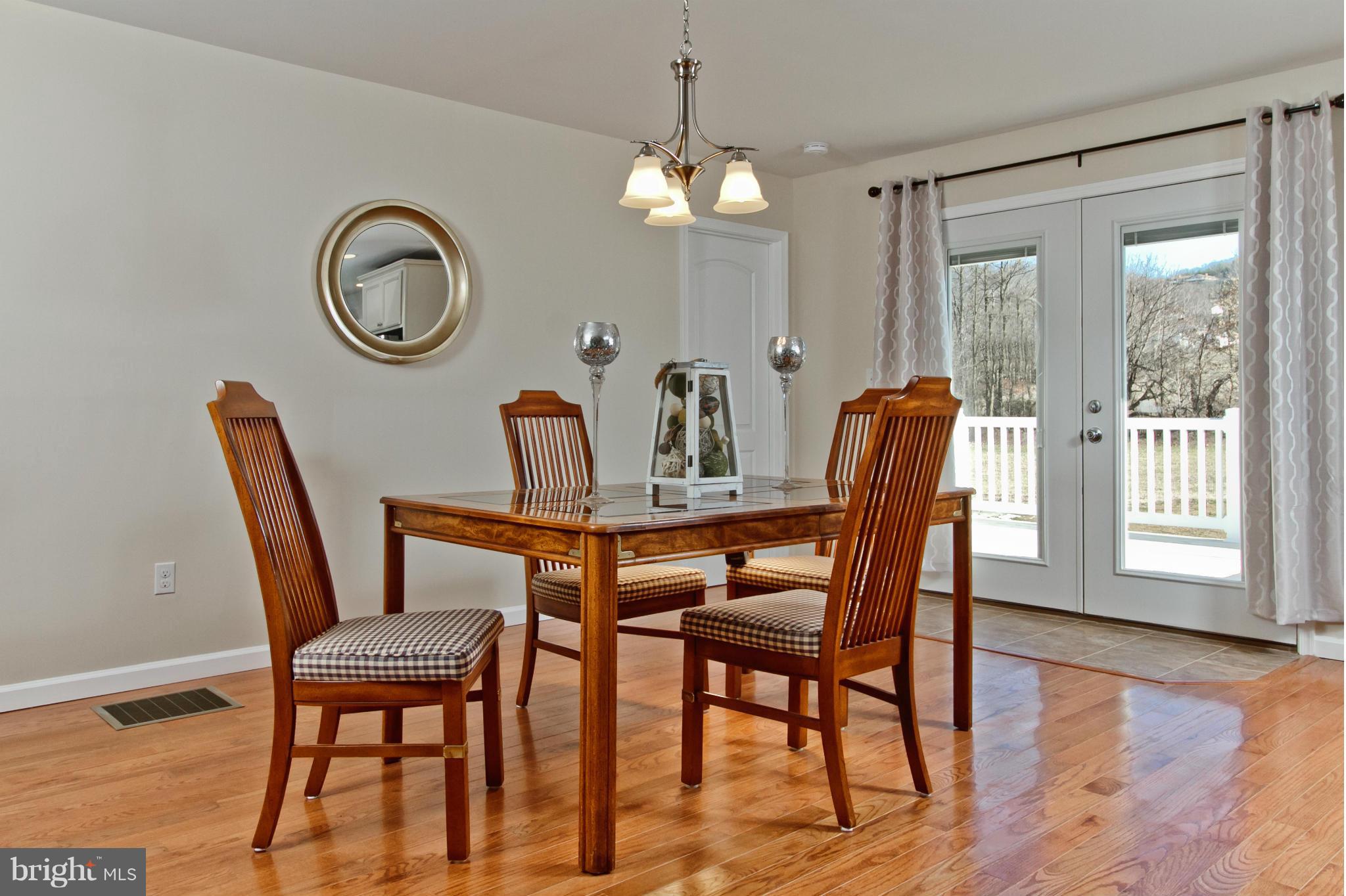 6243 Appletown Road Boonsboro, MD 21713 - Photo 11 of 30 Dining Room