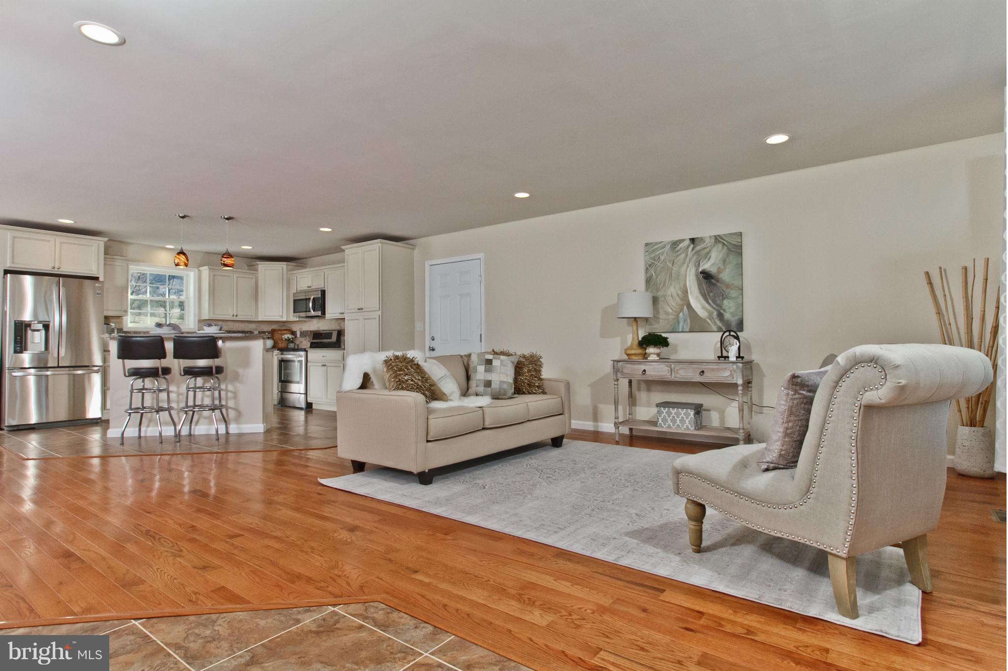 6243 Appletown Road Boonsboro, MD 21713 - Photo 4 of 30 Living Room