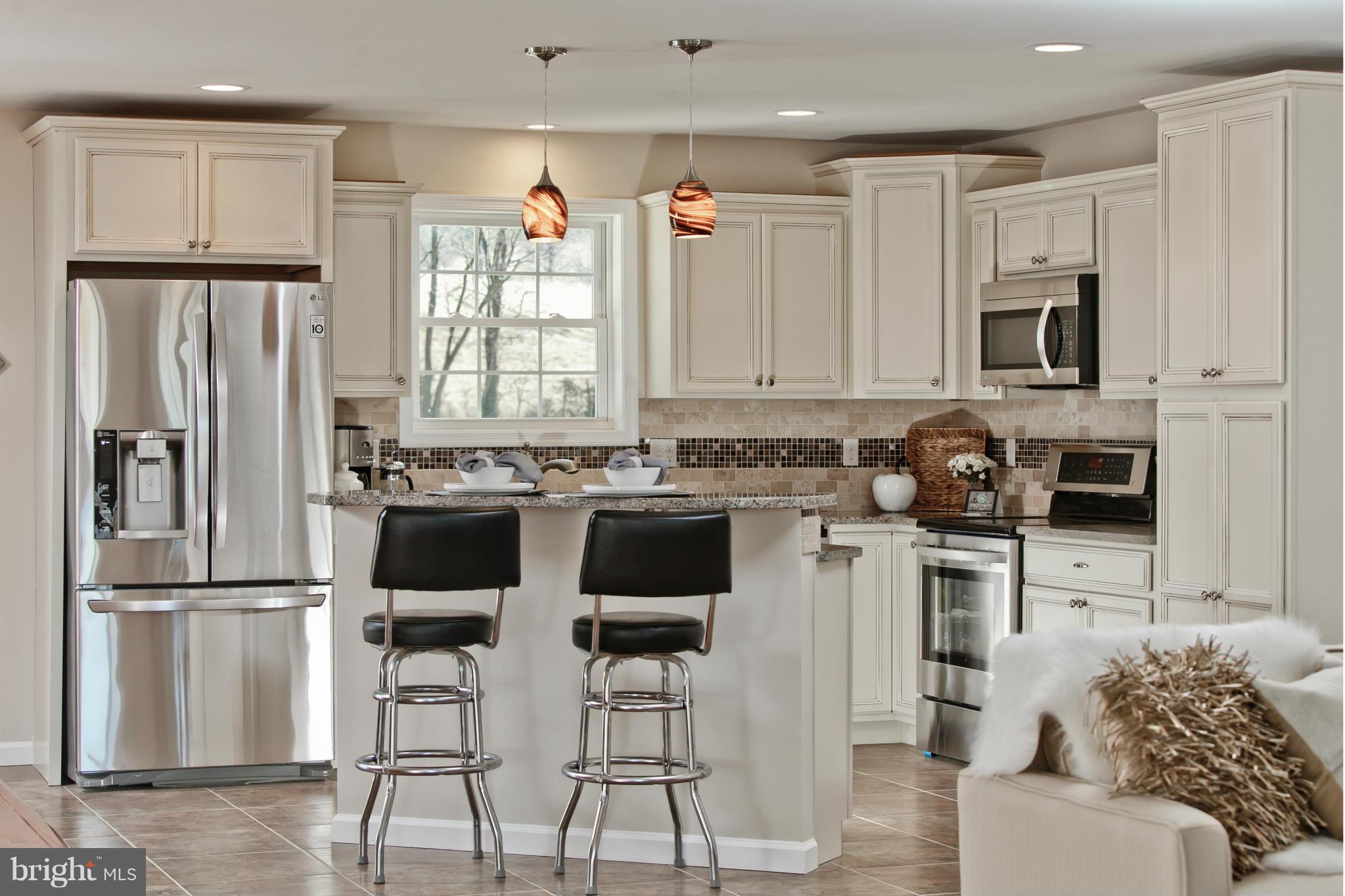 6243 Appletown Road Boonsboro, MD 21713 - Photo 5 of 30 Kitchen-Beautiful Custom Details!