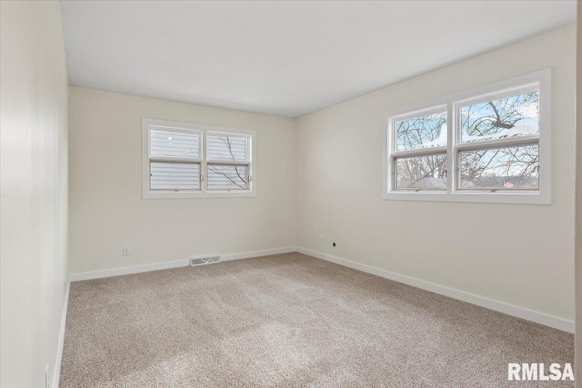 2357 Grinnell Drive Springfield, IL 62704 - Photo 12 of 27