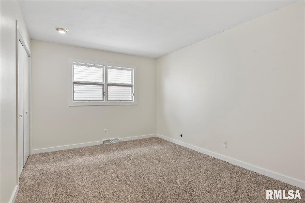 2357 Grinnell Drive Springfield, IL 62704 - Photo 14 of 27