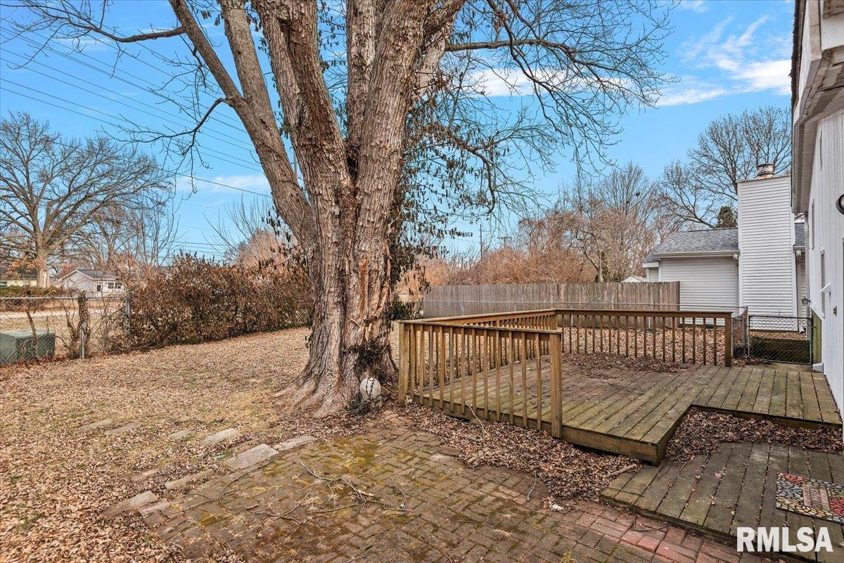 2357 Grinnell Drive Springfield, IL 62704 - Photo 24 of 27