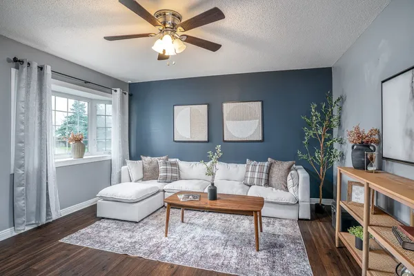 $265,000 | 402 West Sheridan Drive, Eldridge, IA 52748