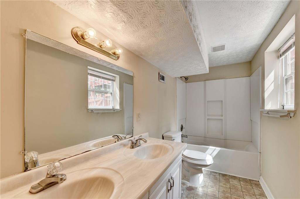 2484 Rhoanoke Drive Duluth, GA 30096 - Photo 36 of 43