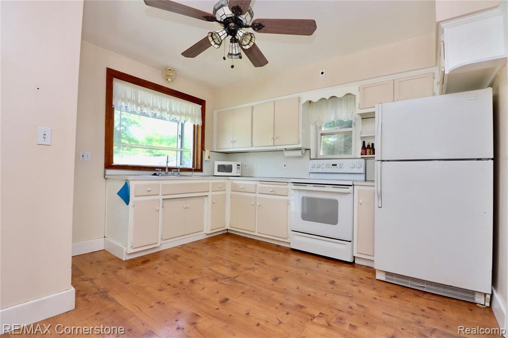 6985 Edwards Road Belleville, MI 48111 - Photo 4 of 13