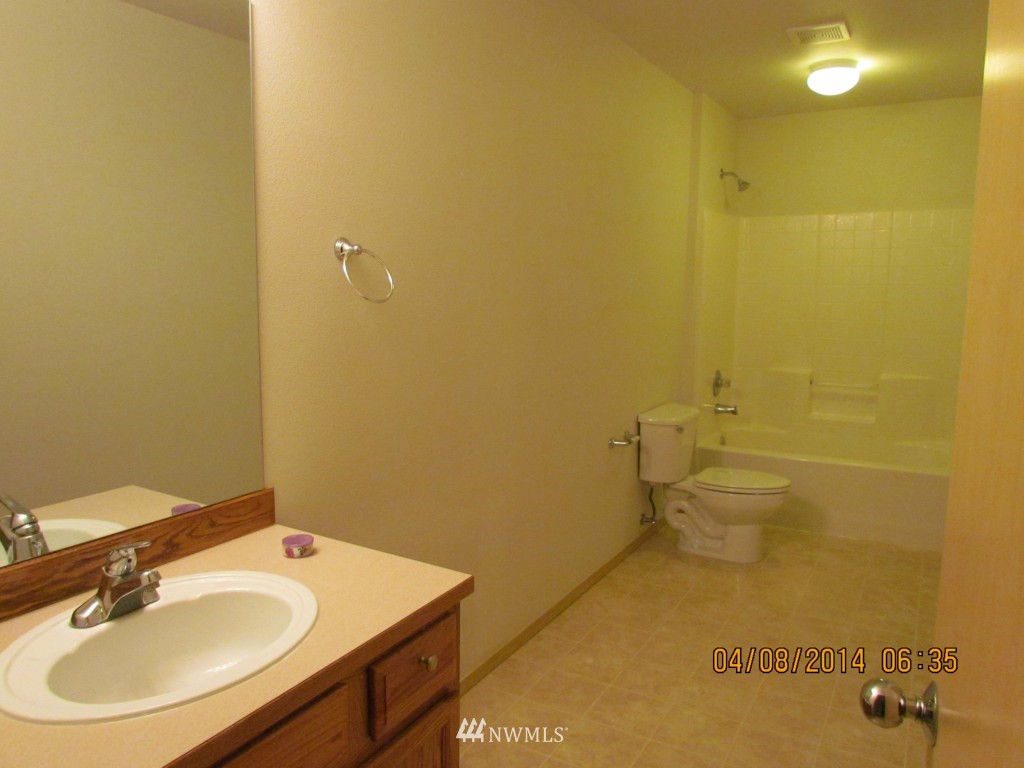 2803 Southeast 4th Street Renton, WA 98056 - Photo 13 of 19