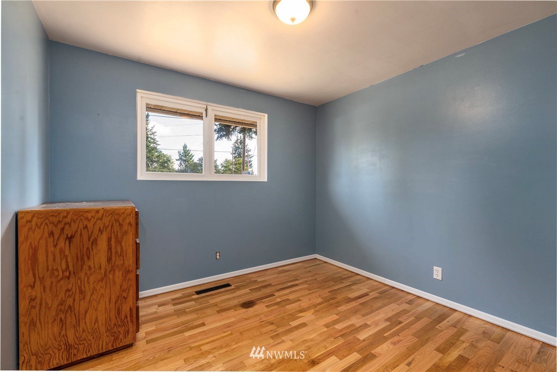 11722 Military Road Southwest Lakewood, WA 98498 - Photo 13 of 25 Gallery Image 13