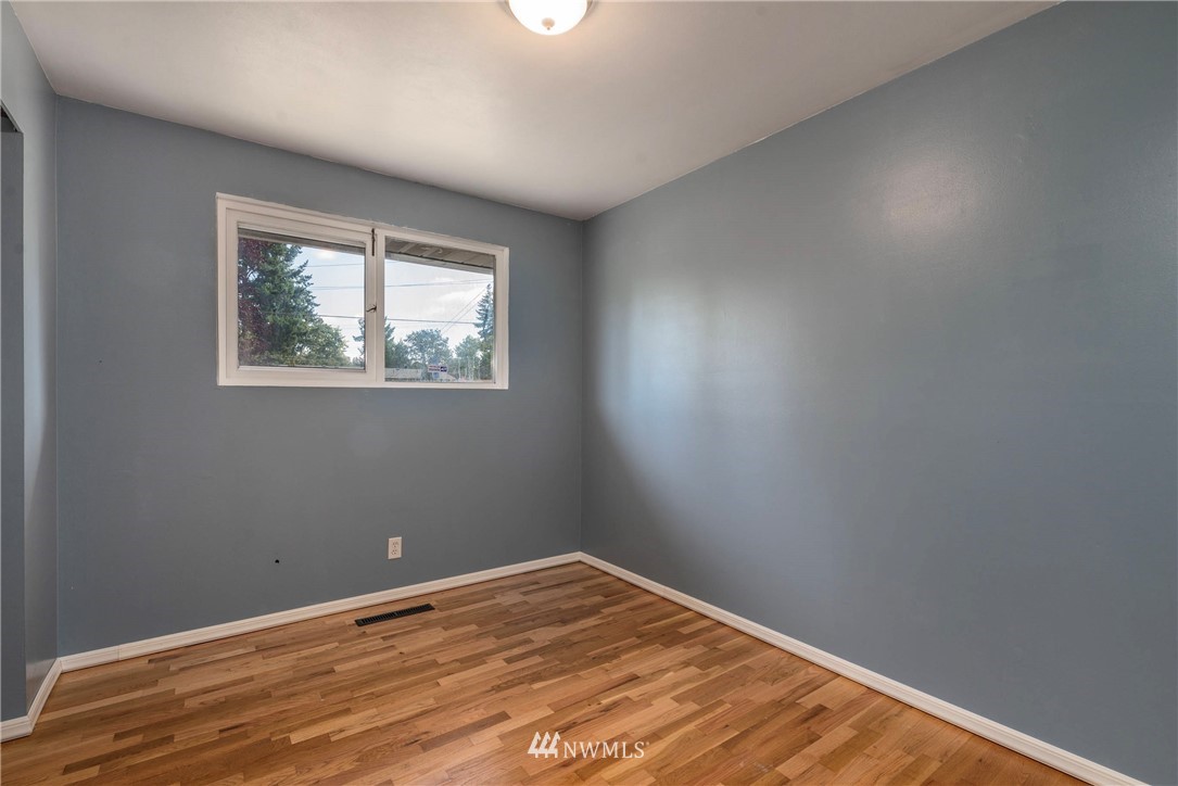 11722 Military Road Southwest Lakewood, WA 98498 - Photo 15 of 25 Gallery Image 15