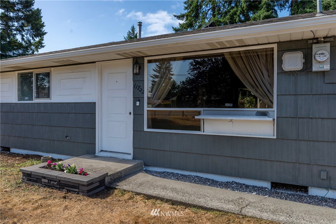 11722 Military Road Southwest Lakewood, WA 98498 - Photo 4 of 25 Gallery Image 4