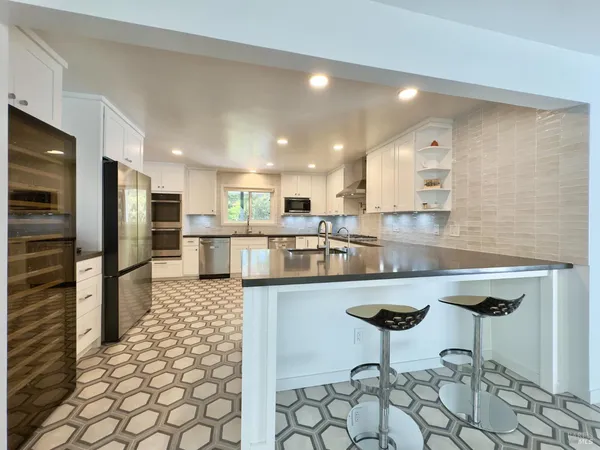 $1,995,000 | 109 Glass Mountain Lane, St. Helena, CA 94574