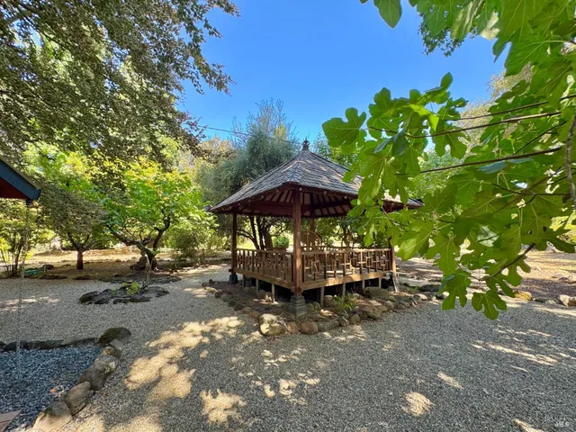 $1,995,000 | 109 Glass Mountain Lane, St. Helena, CA 94574