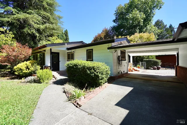 $1,995,000 | 109 Glass Mountain Lane, St. Helena, CA 94574