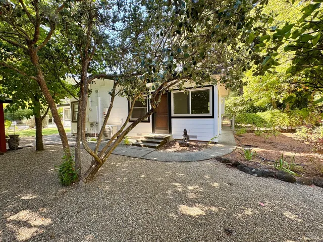 $1,995,000 | 109 Glass Mountain Lane, St. Helena, CA 94574