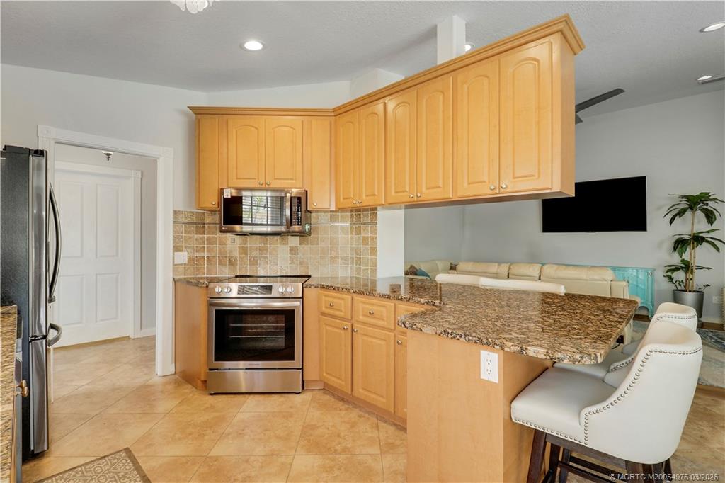 107 Brier Circle Jupiter, FL 33458 - Photo 12 of 36