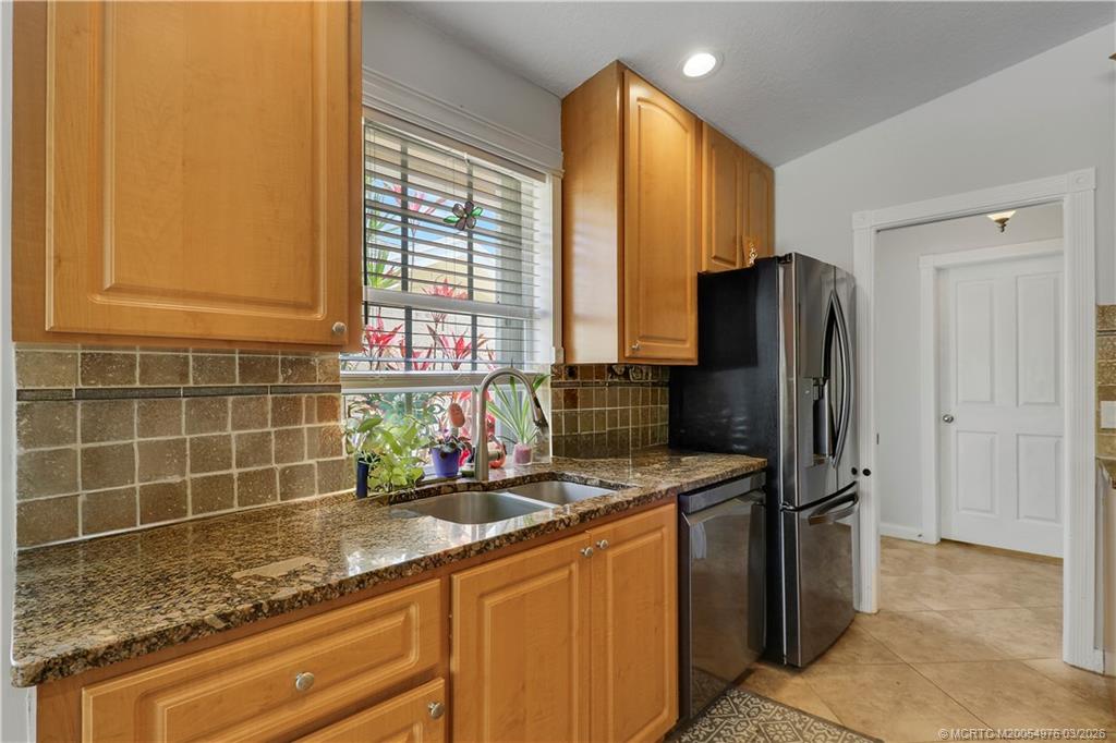 107 Brier Circle Jupiter, FL 33458 - Photo 13 of 36