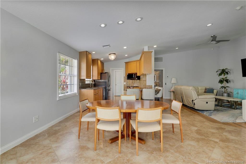 107 Brier Circle Jupiter, FL 33458 - Photo 18 of 36