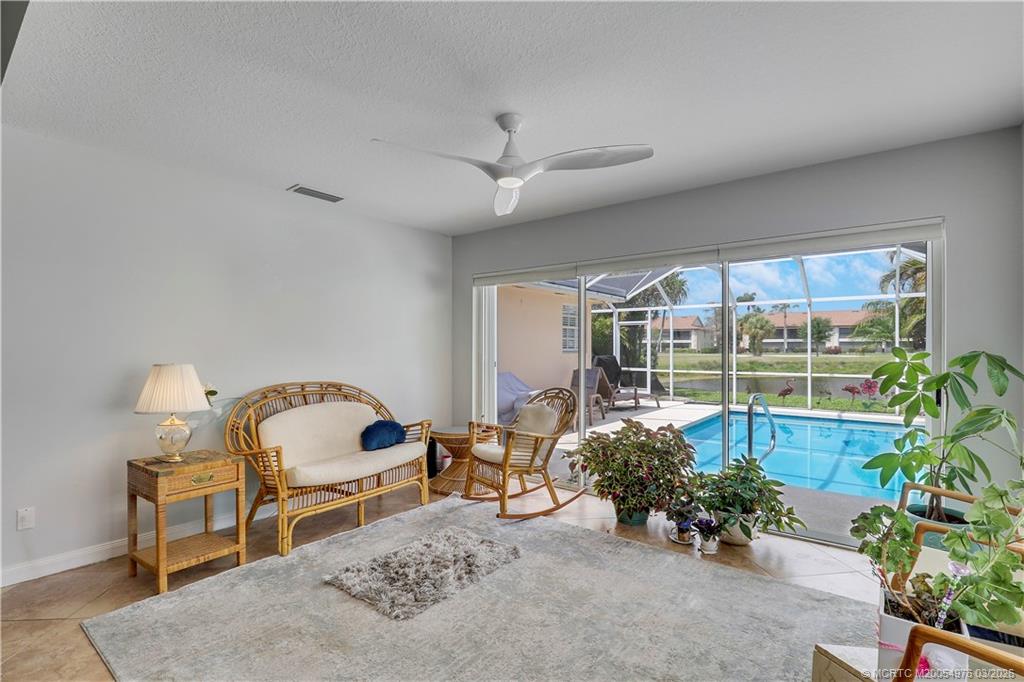 107 Brier Circle Jupiter, FL 33458 - Photo 6 of 36