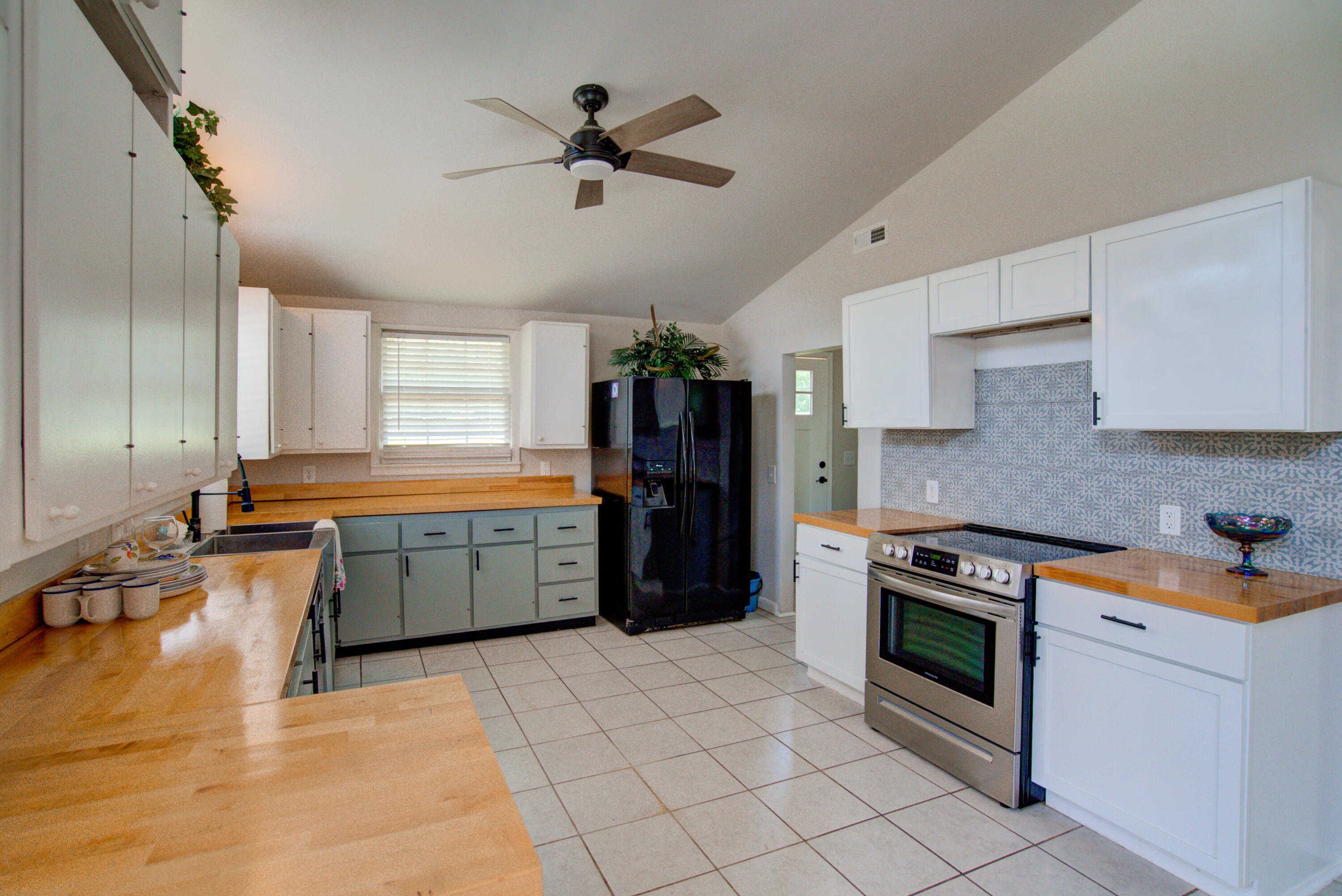 243 County Rd S-18-747 Summerville, SC 29483 - Photo 4 of 19 Photo46