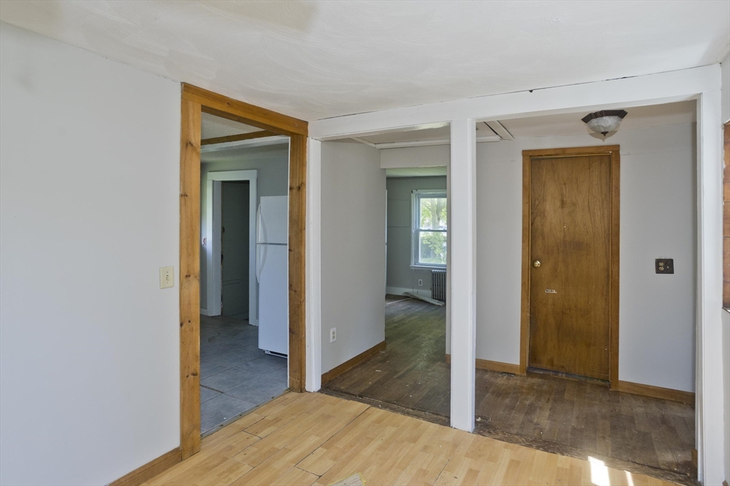 135 Lucerne Road Springfield, MA 01119 - Photo 9 of 40