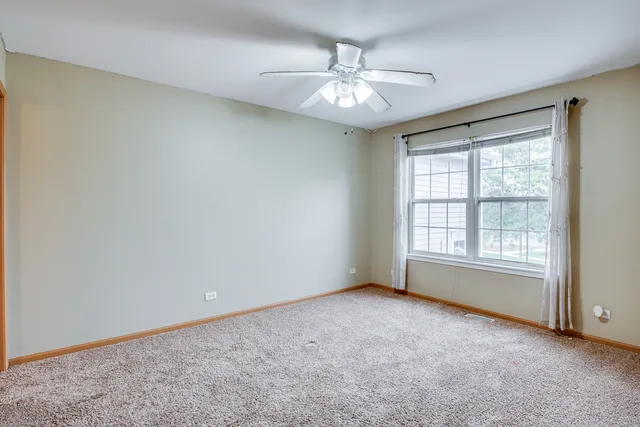 $2,100 | 2492 Dickens Drive, Unit 2492, Aurora, IL 60503