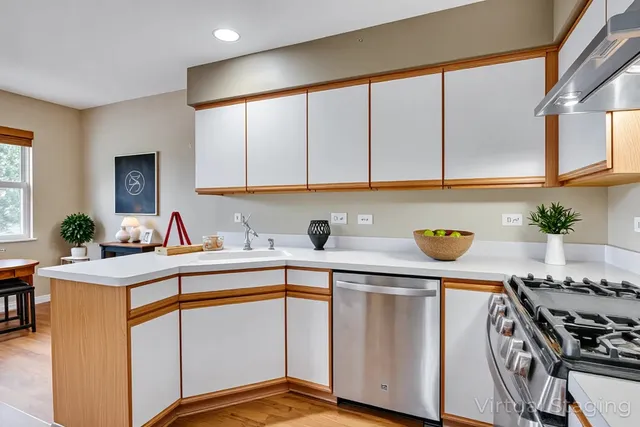 $2,100 | 2492 Dickens Drive, Unit 2492, Aurora, IL 60503