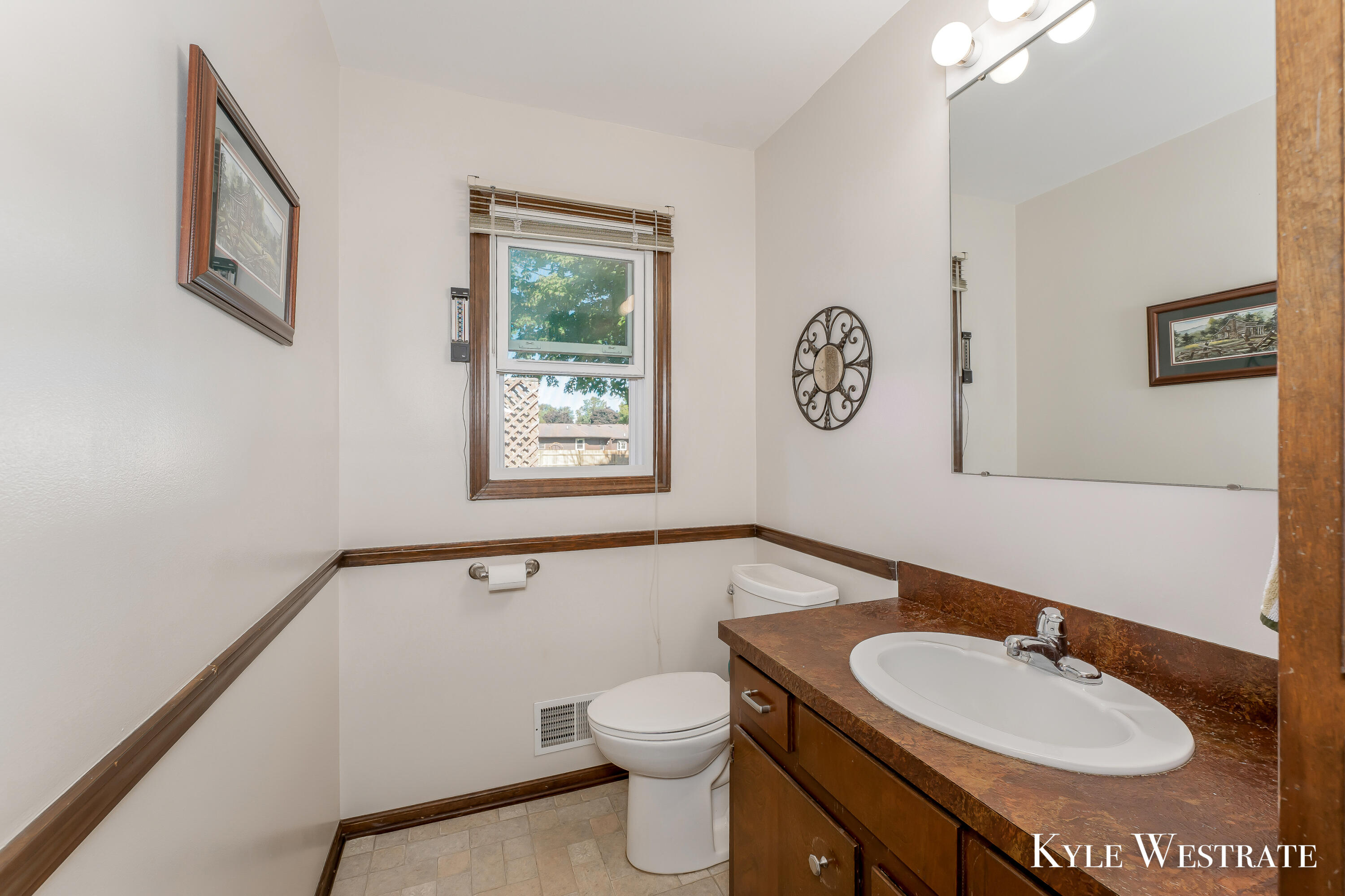7865 Ridgewood Drive Jenison, MI 49428 - Photo 14 of 28 Ridgeway0037