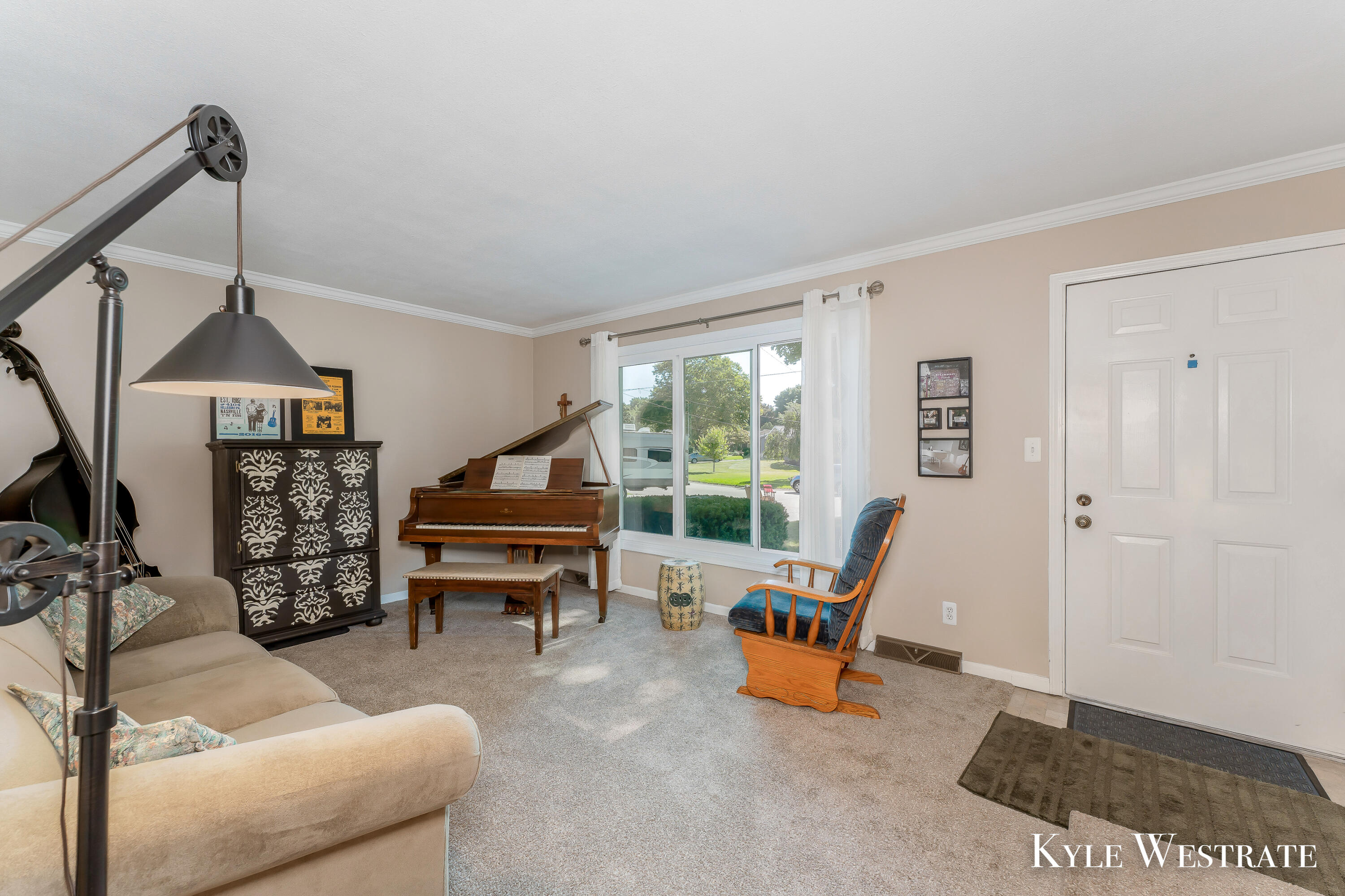 7865 Ridgewood Drive Jenison, MI 49428 - Photo 3 of 28 Ridgeway0041